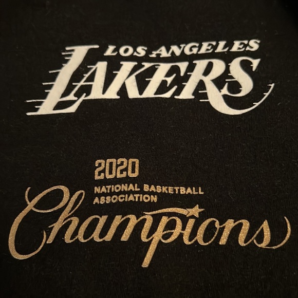 Los Angeles Lakers Champion Shirt - Picture 5 of 6